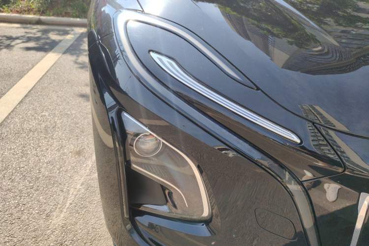 Used Hongqi E-QM5 2022 431 km Charge & Enjoy Edition Right Front Headlight