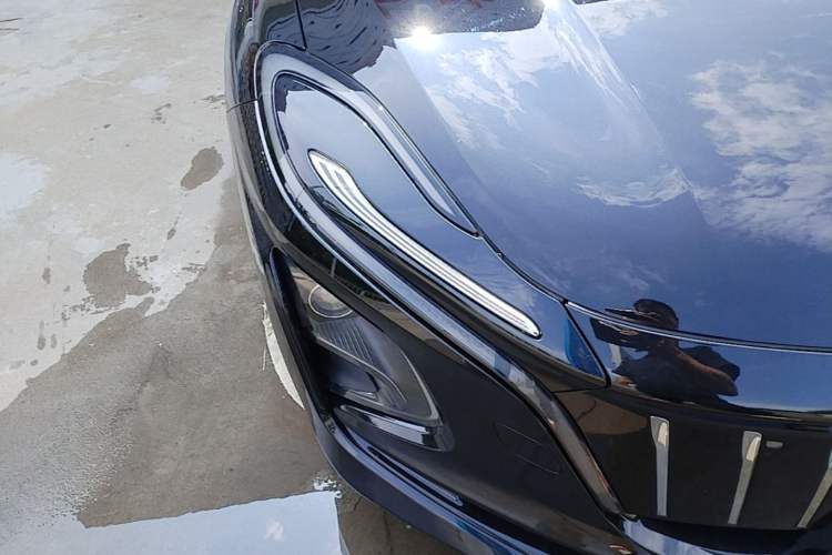 Used Hongqi E-QM5 2022 431 km Charge & Enjoy Edition Right Front Headlight