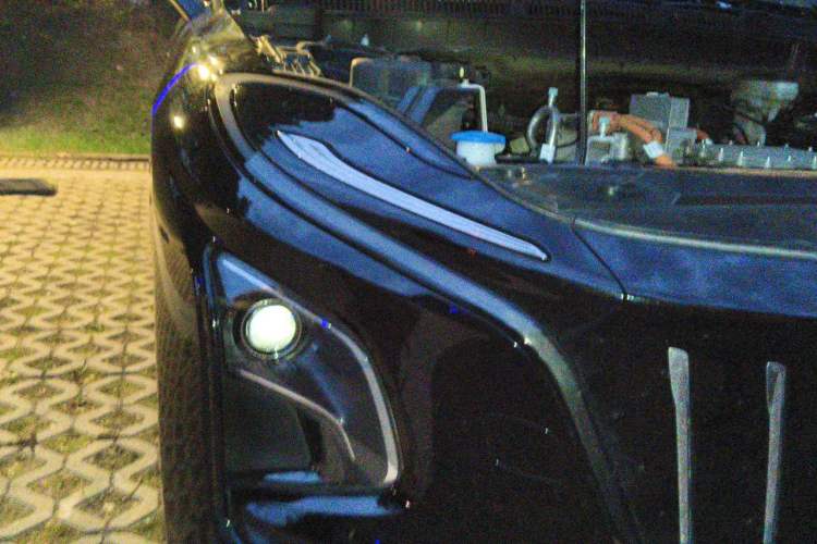 Used Hongqi E-QM5 2022 431 km Charge & Enjoy Edition Right Front Headlight