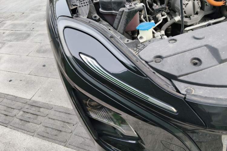Used Hongqi E-QM5 2022 431 km Charge & Enjoy Edition Right Front Headlight