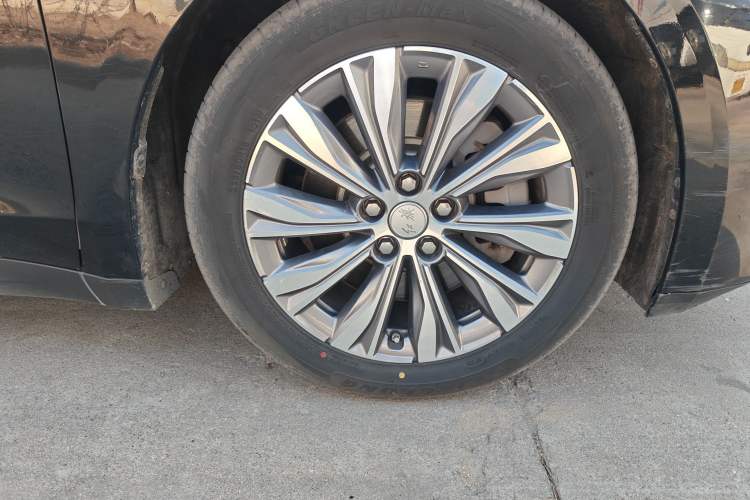 Used Hongqi E-QM5 2022 431 km Battery-Swap Enjoyment Version Right Front Wheel Hub