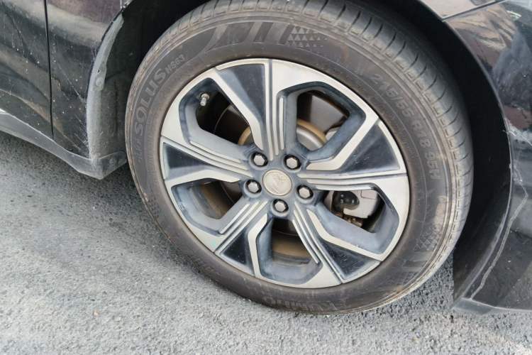 Used Hongqi E-QM5 2022 431 km Battery-Swap Enjoyment Version Right Front Wheel Hub