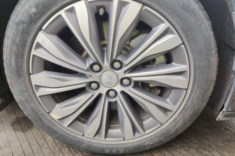 Used Hongqi E-QM5 2022 431 km Battery-Swap Enjoyment Version Right Front Wheel Hub