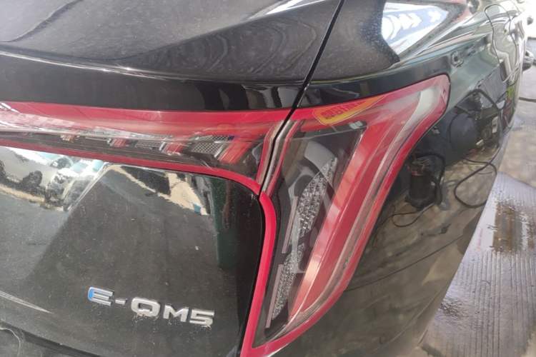 Used Hongqi E-QM5 2022 431 km Charge & Enjoy Edition Right Rear Taillight