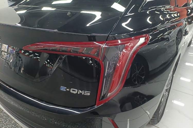 Used Hongqi E-QM5 2022 431 km Charge & Enjoy Edition Right Rear Taillight