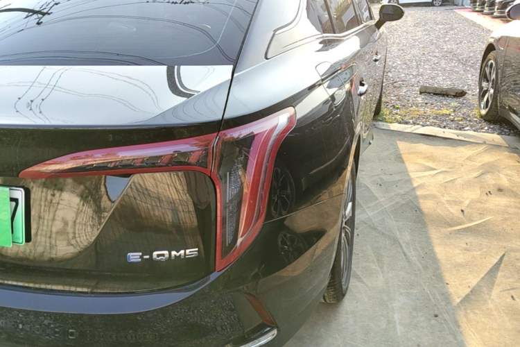 Used Hongqi E-QM5 2022 431 km Charge & Enjoy Edition Right Rear Taillight