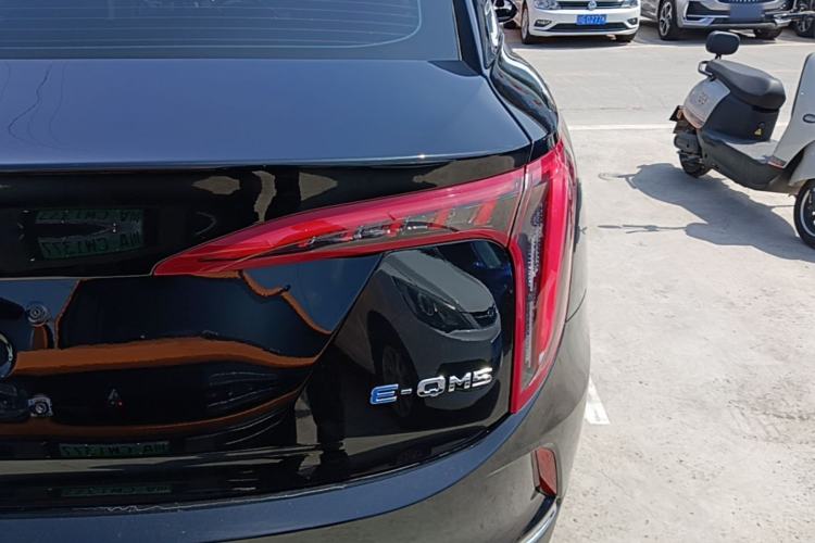Used Hongqi E-QM5 2022 431 km Charge & Enjoy Edition Right Rear Taillight