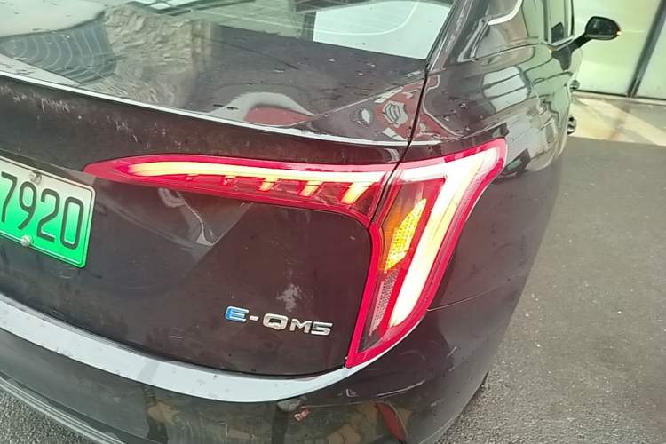 Used Hongqi E-QM5 2022 431 km Charge & Enjoy Edition Right Rear Taillight