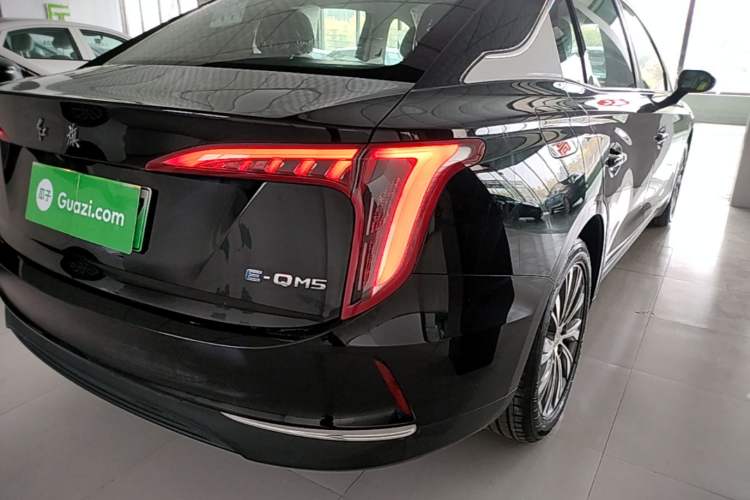 Used Hongqi E-QM5 2022 431 km Charge & Enjoy Edition Right Rear Taillight