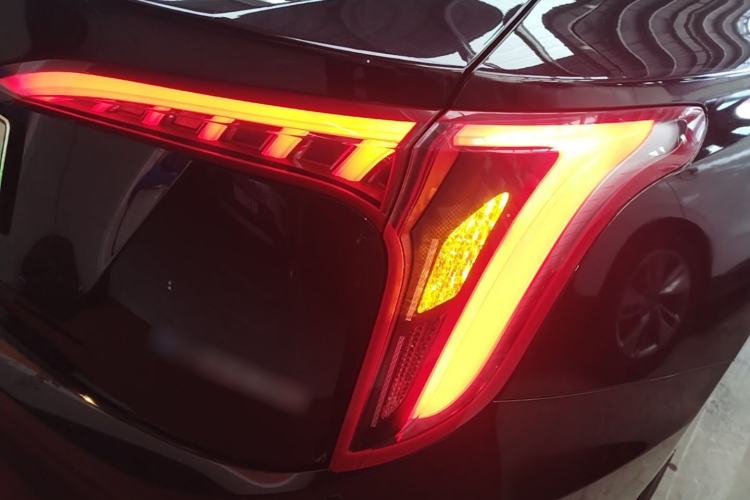 Used Hongqi E-QM5 2022 431 km Charge & Enjoy Edition Right Rear Taillight