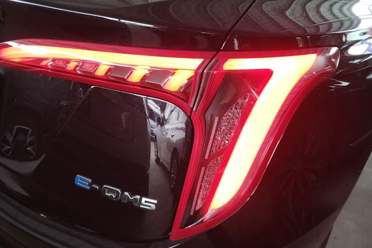 Used Hongqi E-QM5 2022 431 km Charge & Enjoy Edition Right Rear Taillight