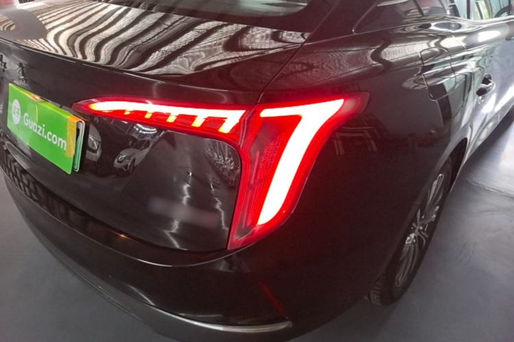 Used Hongqi E-QM5 2022 431 km Charge & Enjoy Edition Right Rear Taillight