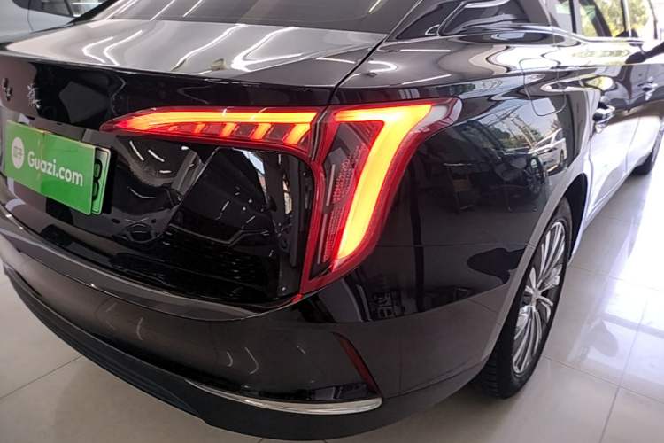 Used Hongqi E-QM5 2022 431 km Charge & Enjoy Edition Right Rear Taillight