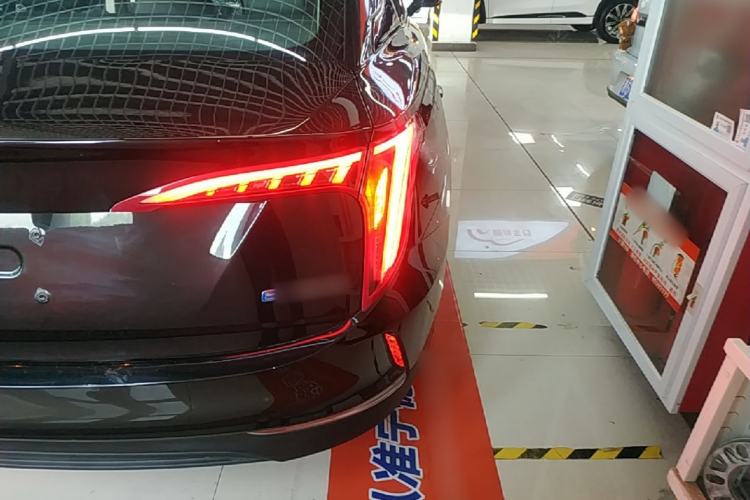 Used Hongqi E-QM5 2022 431 km Charge & Enjoy Edition Right Rear Taillight