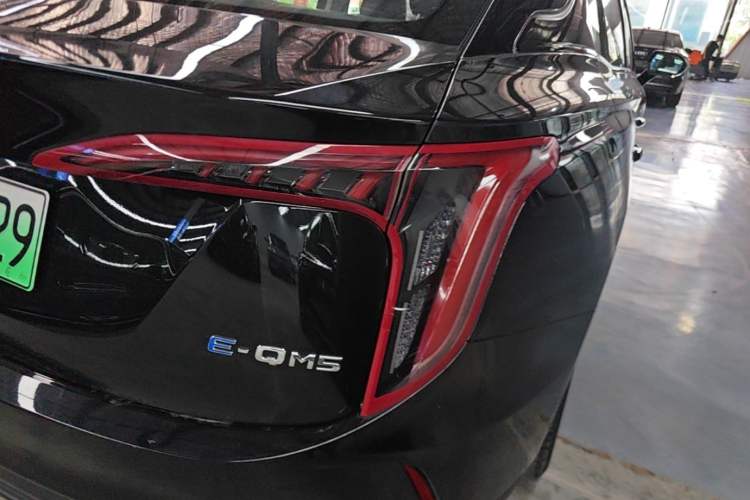 Used Hongqi E-QM5 2022 431 km Charge & Enjoy Edition Right Rear Taillight