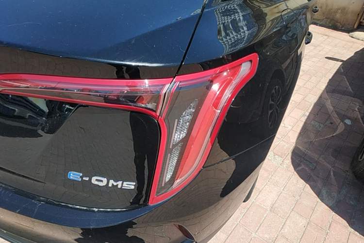 Used Hongqi E-QM5 2022 431 km Charge & Enjoy Edition Right Rear Taillight
