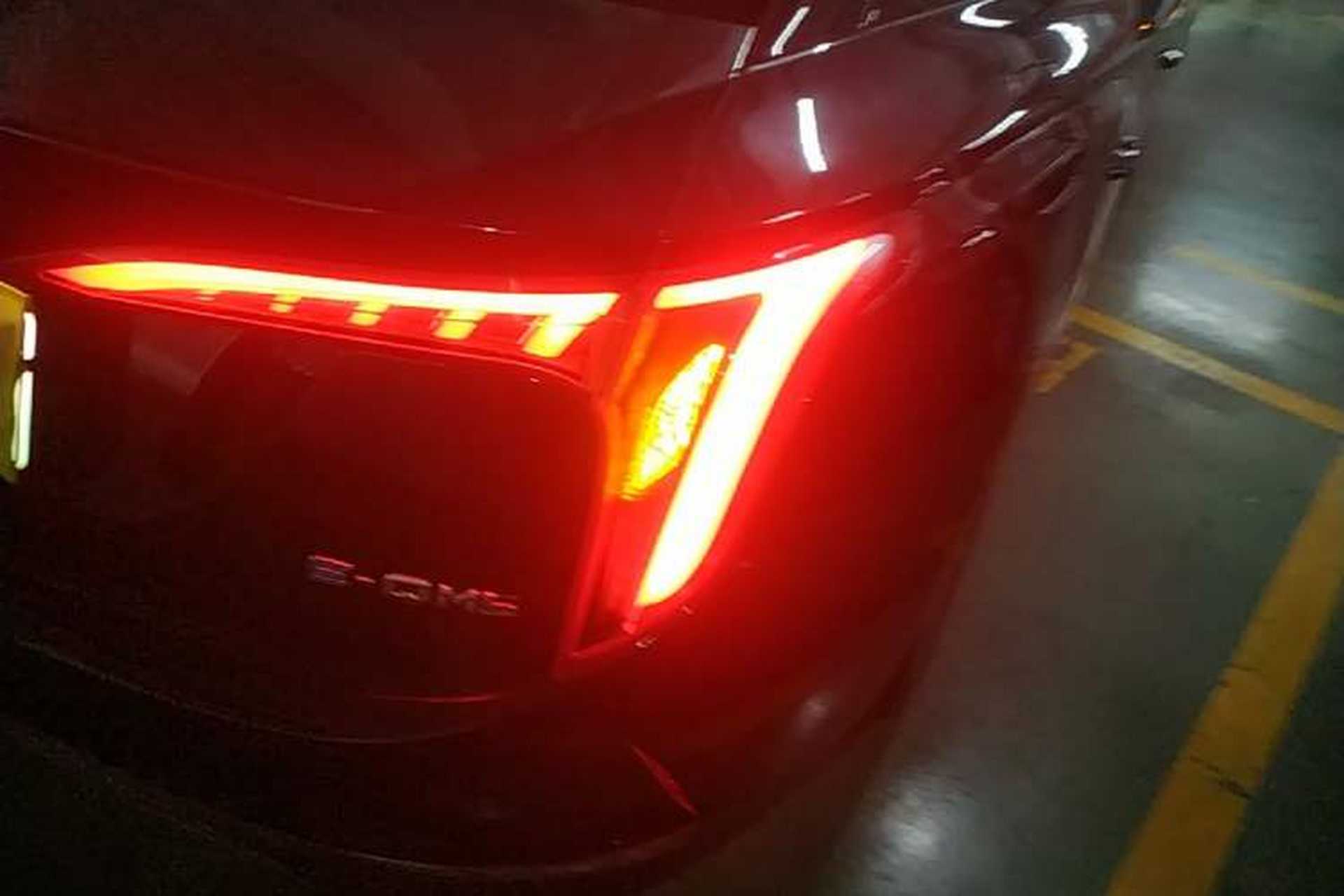 Used Hongqi E-QM5 2022 431 km Charge & Enjoy Edition Right Rear Taillight