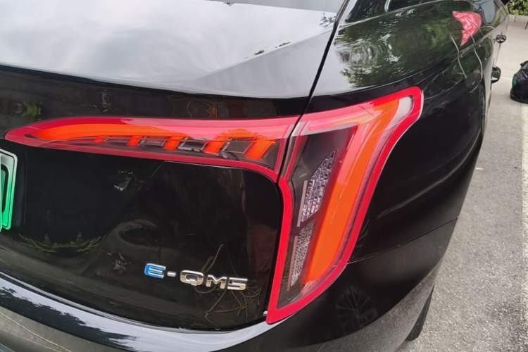 Used Hongqi E-QM5 2022 431 km Charge & Enjoy Edition Right Rear Taillight
