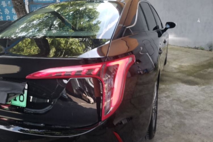 Used Hongqi E-QM5 2022 431 km Charge & Enjoy Edition Right Rear Taillight