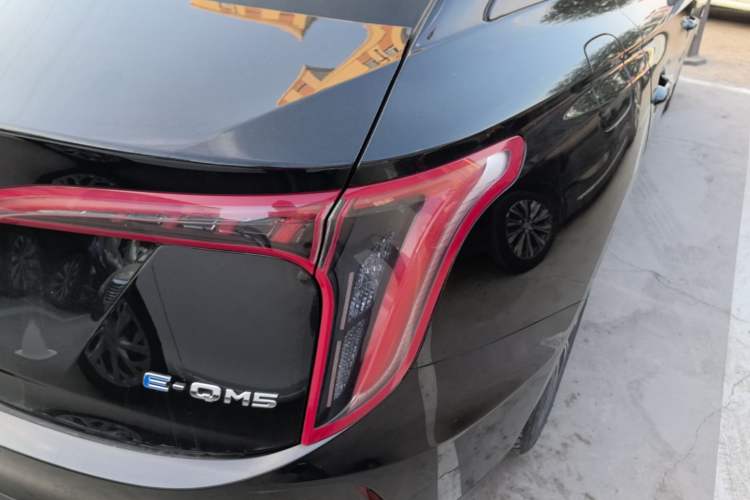 Used Hongqi E-QM5 2022 431 km Charge & Enjoy Edition Right Rear Taillight