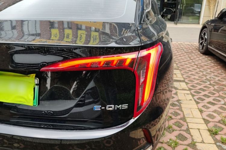 Used Hongqi E-QM5 2022 431 km Charge & Enjoy Edition Right Rear Taillight