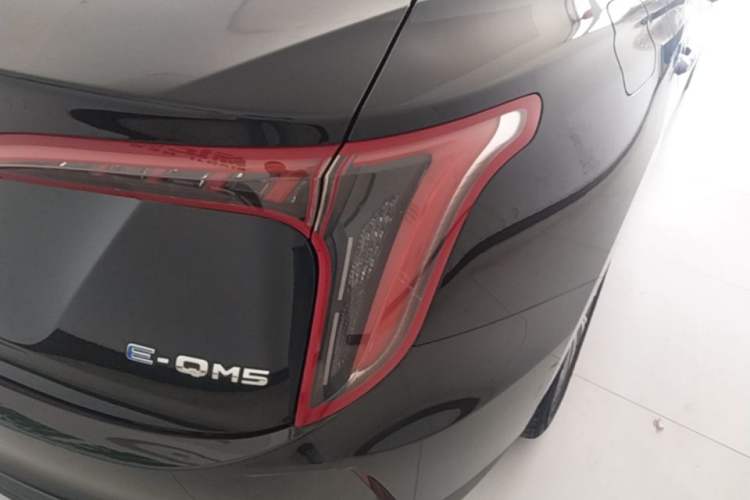 Used Hongqi E-QM5 2022 431 km Charge & Enjoy Edition Right Rear Taillight