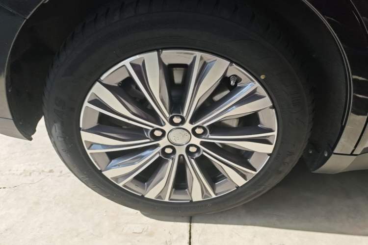 Used Hongqi E-QM5 2022 431 km Charge & Enjoy Edition Right Rear Wheel Hub