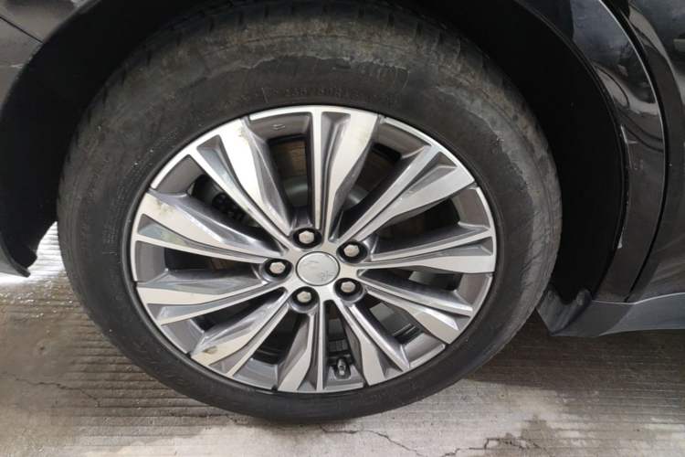 Used Hongqi E-QM5 2022 431 km Charge & Enjoy Edition Right Rear Wheel Hub