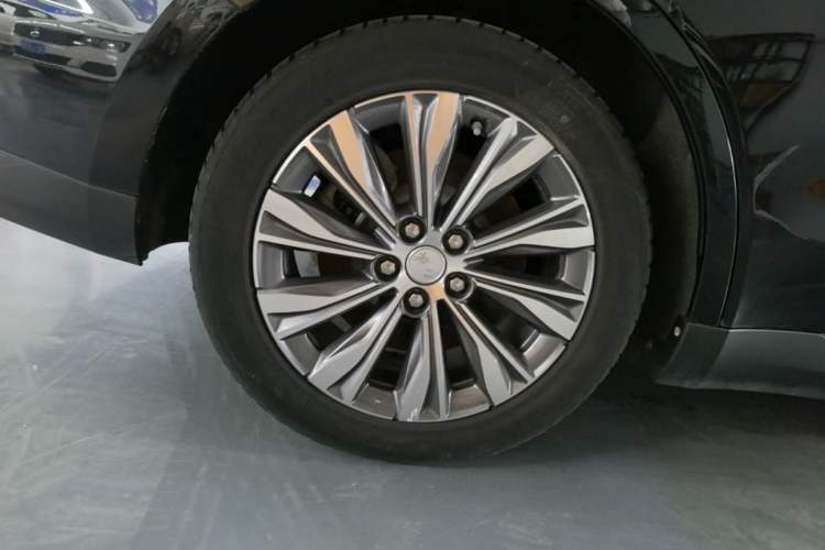 Used Hongqi E-QM5 2022 431 km Charge & Enjoy Edition Right Rear Wheel Hub