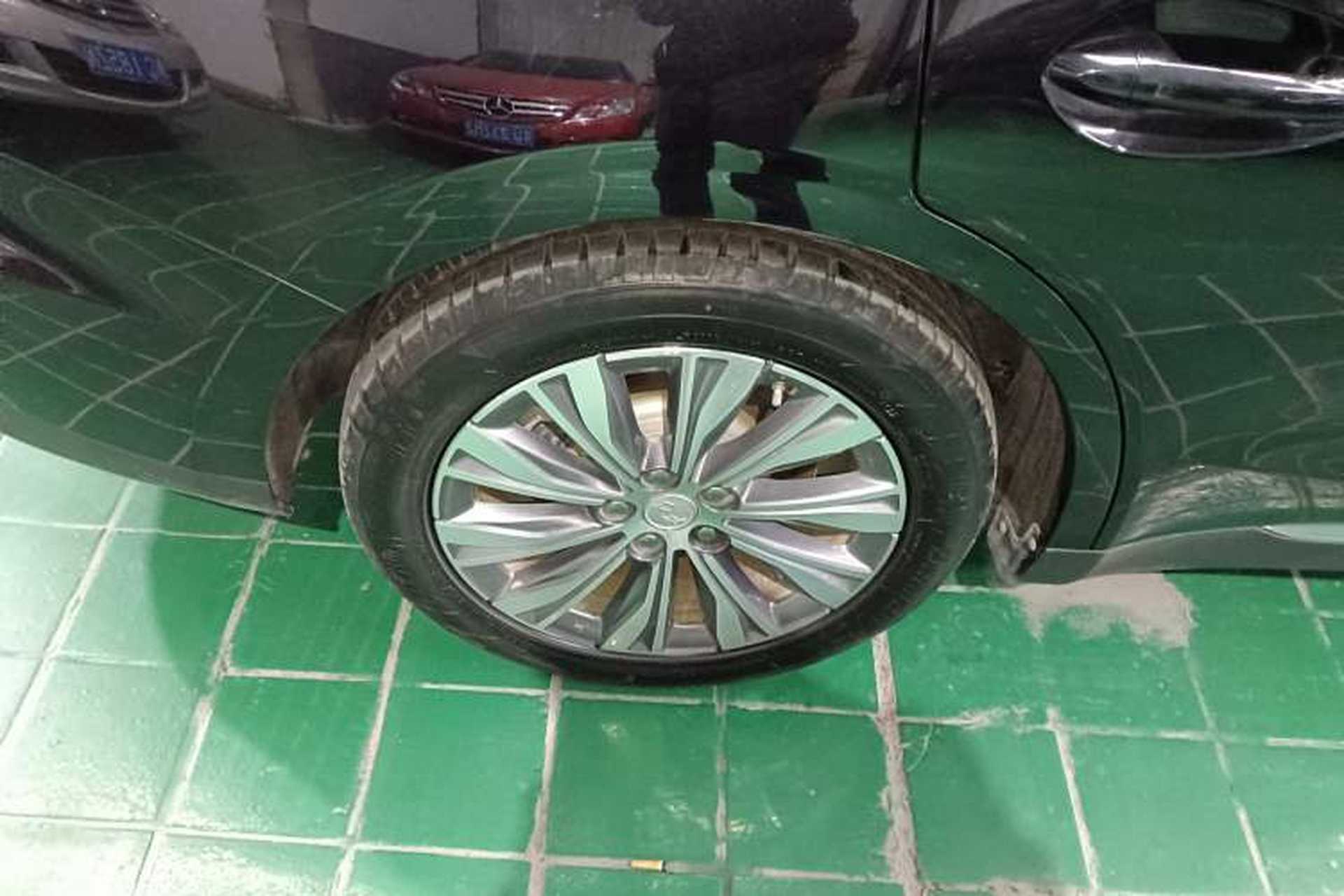 Used Hongqi E-QM5 2022 431 km Charge & Enjoy Edition Right Rear Wheel Hub