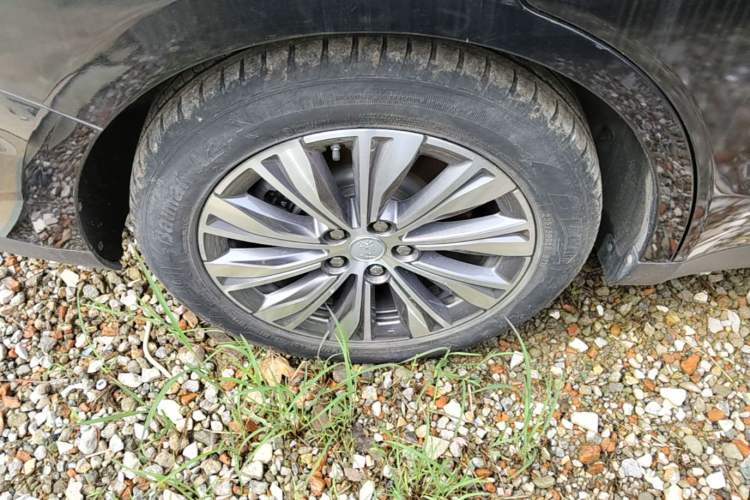 Used Hongqi E-QM5 2022 431 km Charge & Enjoy Edition Right Rear Wheel Hub