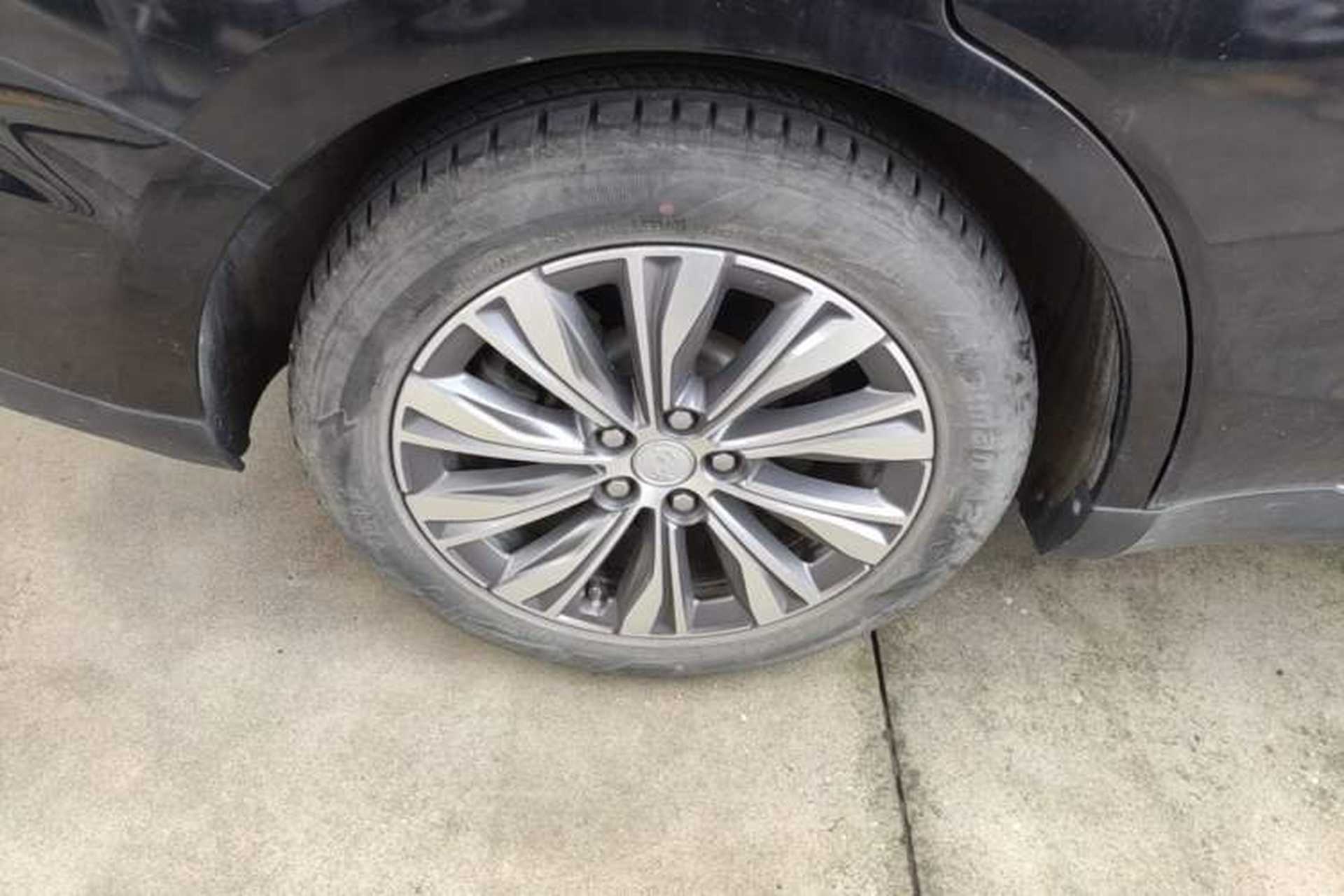 Used Hongqi E-QM5 2022 431 km Charge & Enjoy Edition Right Rear Wheel Hub