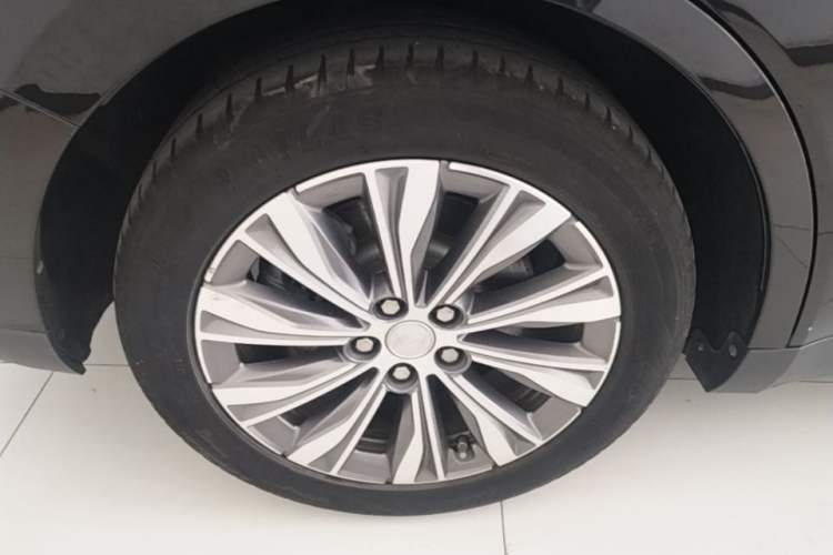 Used Hongqi E-QM5 2022 431 km Charge & Enjoy Edition Right Rear Wheel Hub