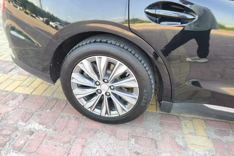 Used Hongqi E-QM5 2022 431 km Charge & Enjoy Edition Right Rear Wheel Hub