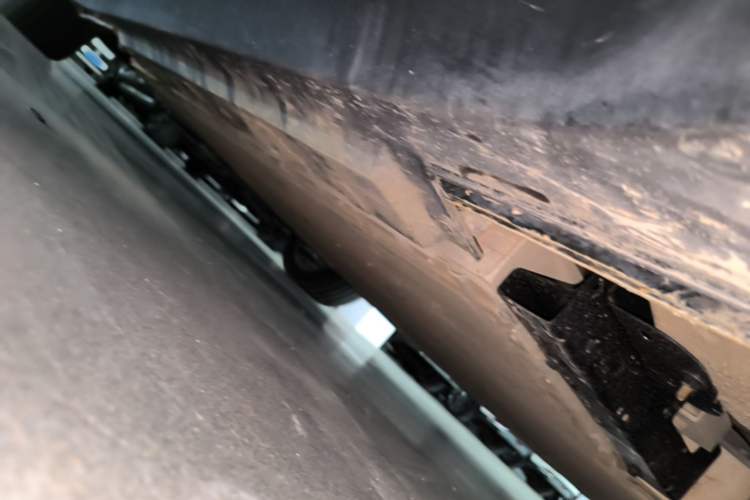 Used Hongqi E-QM5 2022 431 km Charge & Enjoy Edition Right Side Sill