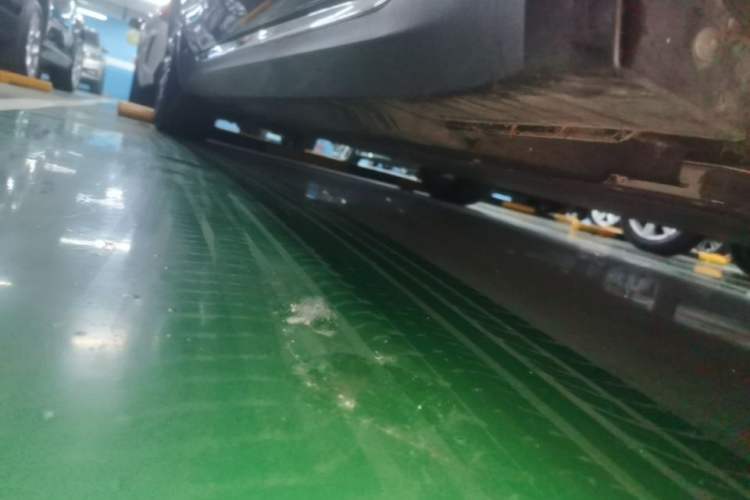 Used Hongqi E-QM5 2022 431 km Charge & Enjoy Edition Right Side Sill