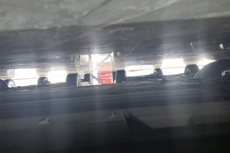 Used Hongqi E-QM5 2022 431 km Charge & Enjoy Edition Right Side Sill