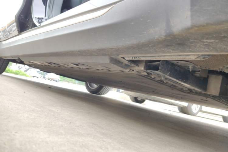 Used Hongqi E-QM5 2022 431 km Charge & Enjoy Edition Right Side Sill