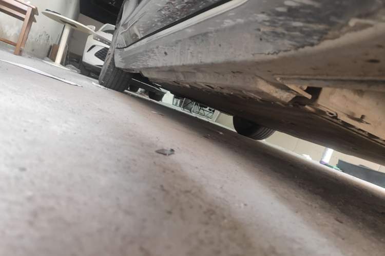 Used Hongqi E-QM5 2022 431 km Charge & Enjoy Edition Right Side Sill