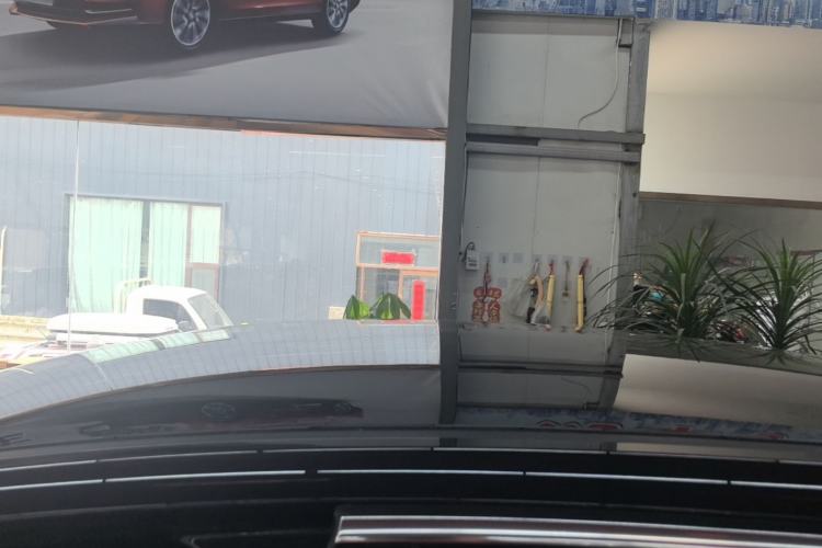 Used Hongqi E-QM5 2022 431 km Charge & Enjoy Edition Roof