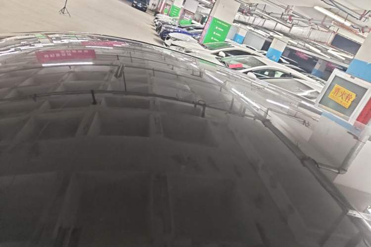 Used Hongqi E-QM5 2022 431 km Charge & Enjoy Edition Roof