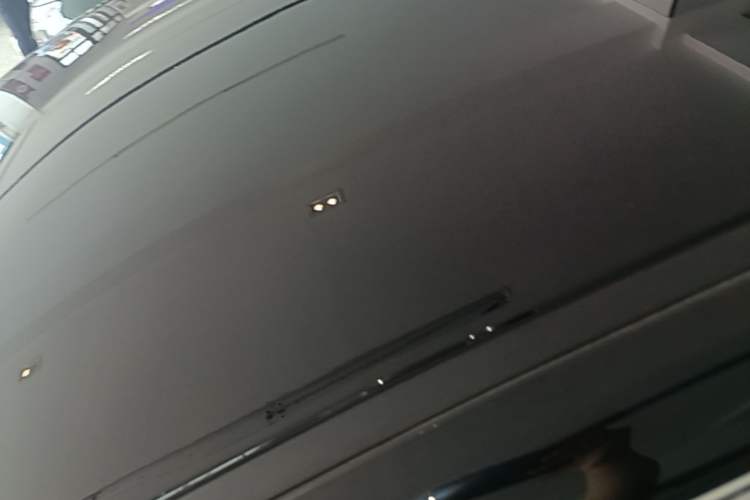 Used Hongqi E-QM5 2022 431 km Charge & Enjoy Edition Roof