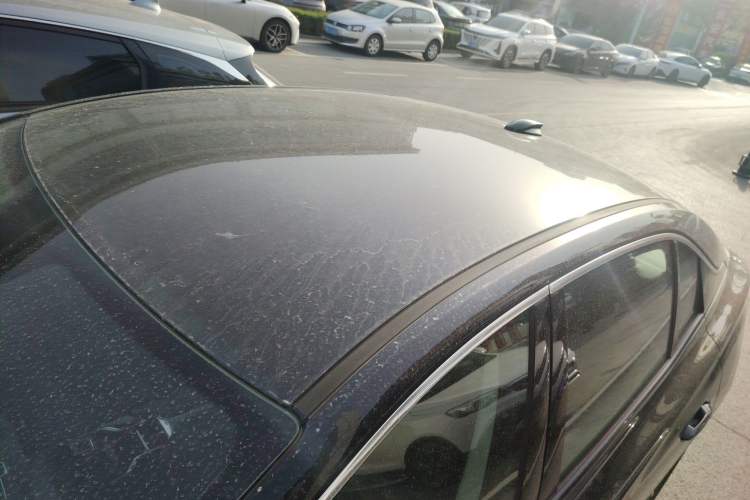 Used Hongqi E-QM5 2022 431 km Charge & Enjoy Edition Roof