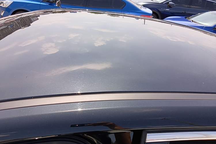 Used Hongqi E-QM5 2022 431 km Charge & Enjoy Edition Roof