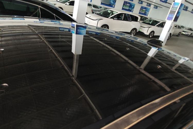 Used Hongqi E-QM5 2022 431 km Charge & Enjoy Edition Roof