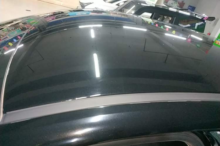 Used Hongqi E-QM5 2022 431 km Charge & Enjoy Edition Roof