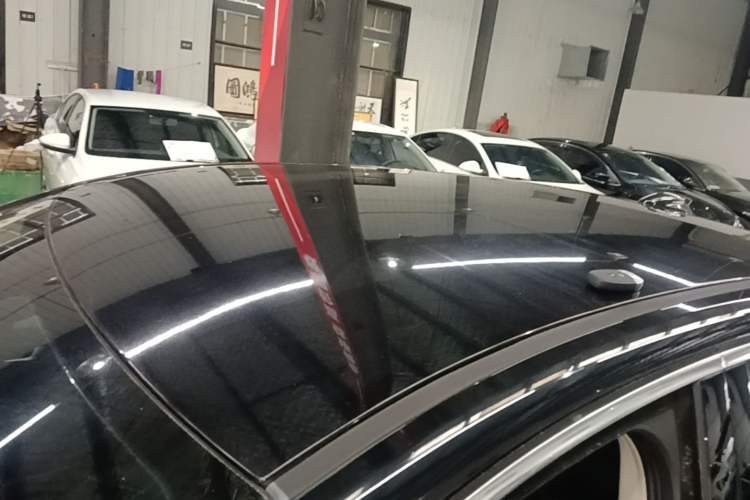 Used Hongqi E-QM5 2022 431 km Charge & Enjoy Edition Roof