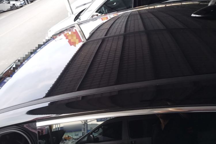 Used Hongqi E-QM5 2022 431 km Charge & Enjoy Edition Roof