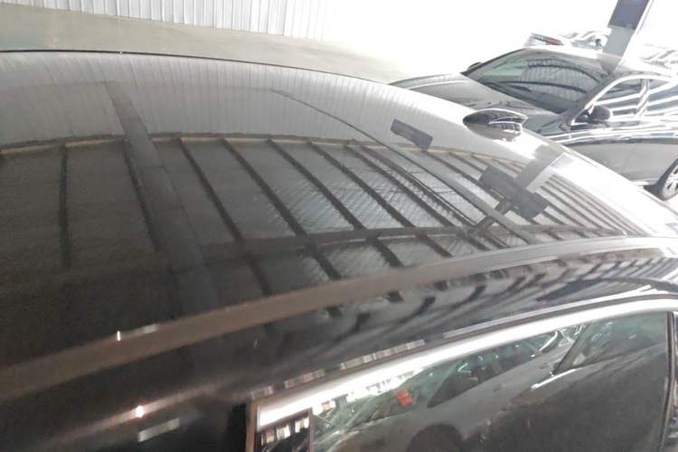 Used Hongqi E-QM5 2022 431 km Charge & Enjoy Edition Roof
