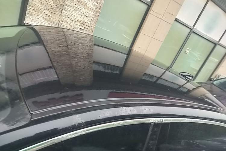 Used Hongqi E-QM5 2022 431 km Charge & Enjoy Edition Roof